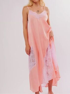 Free People First Date Peach Pink Satin Lace Maxi Slip Size M Romantic Fairy